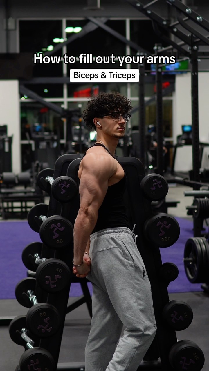 The @Gymshark Cyber Monday deals are now live!! Crazy deals you don’t wanna miss