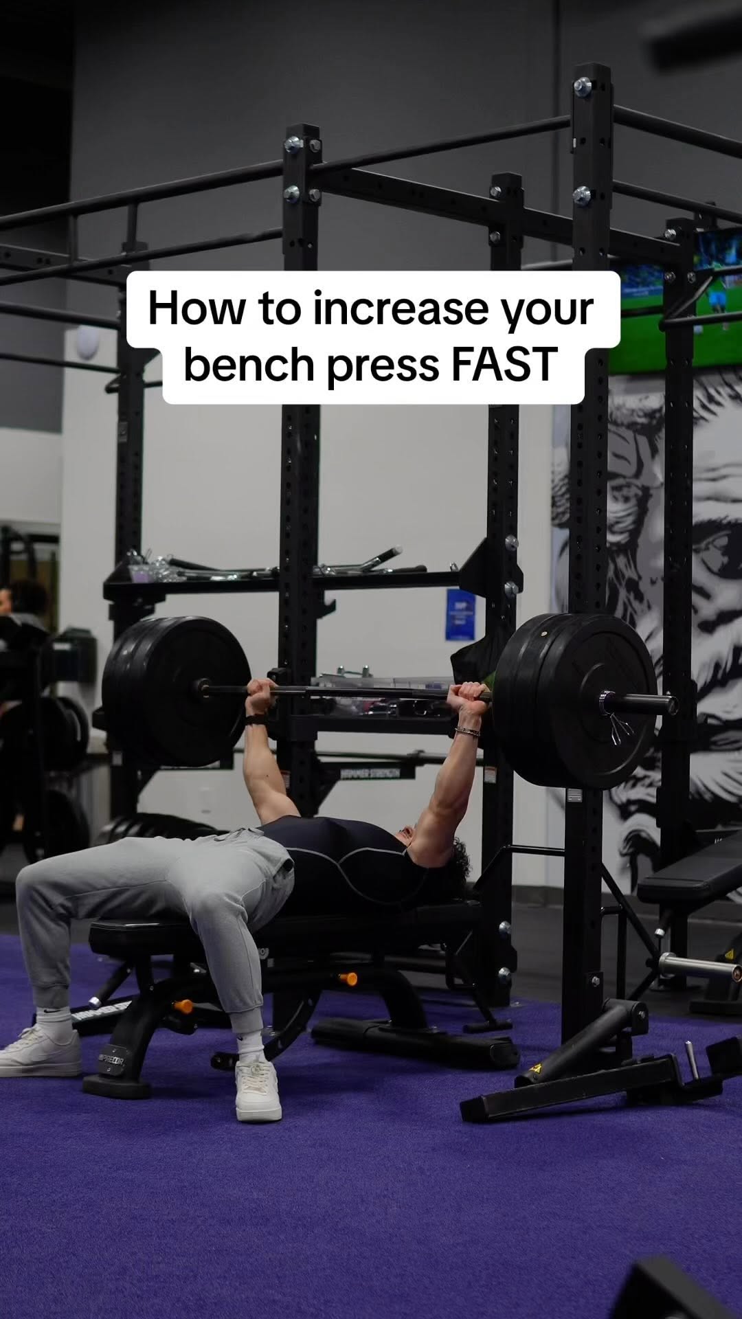 How to increase your bench press FAST 🦾 Follow me for more fitness tips & worko