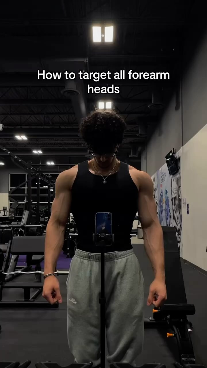 How to target all forearm heads for MUSCLE GROWTH 🦾 Follow me for more fitness 