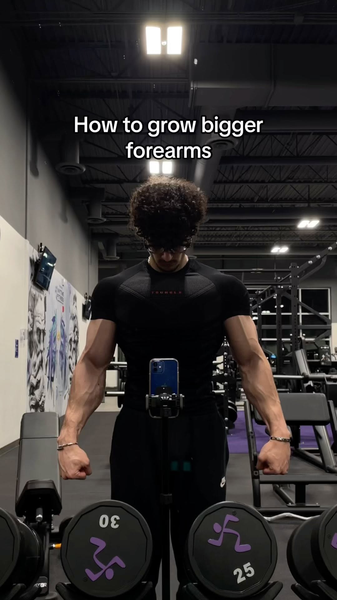 Follow me for more fitness tips and workouts :) How to grow bigger forearms 🦾 �