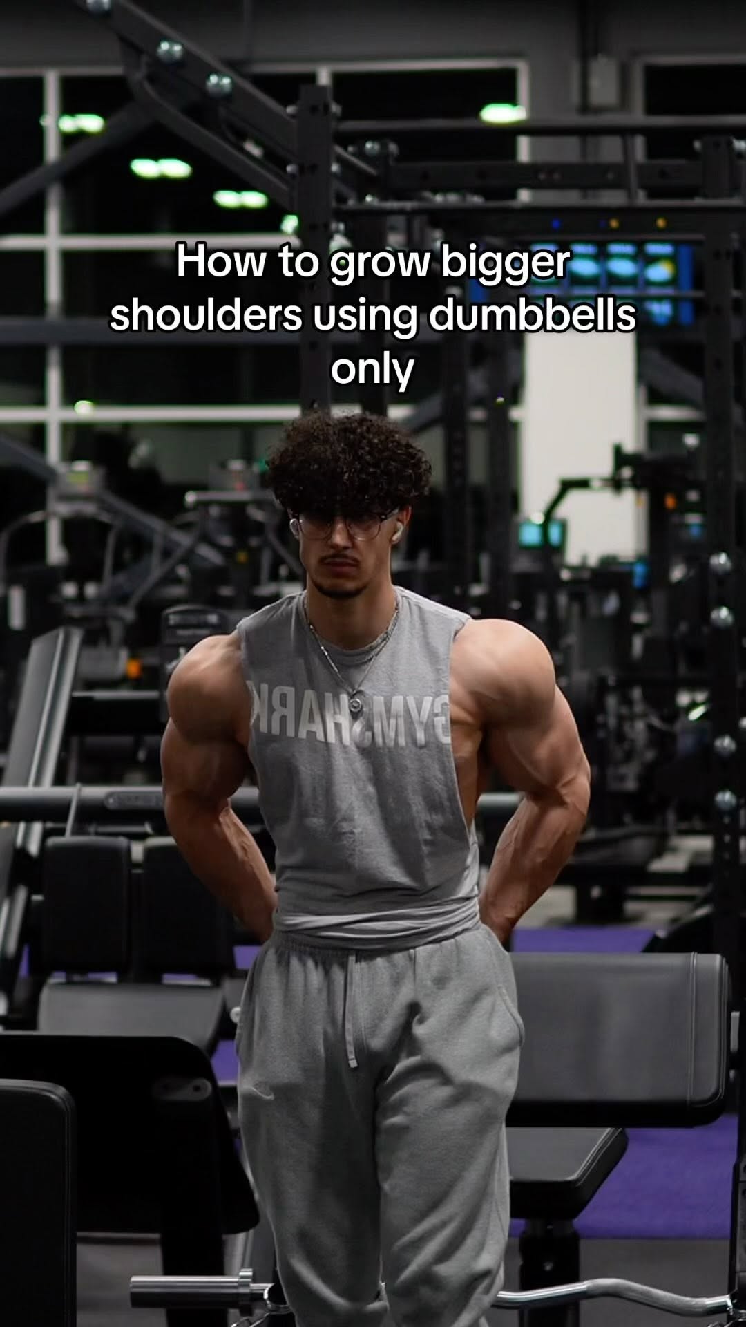 How to grow bigger shoulders using dumbbells only 🦾 Follow me for more fitness 
