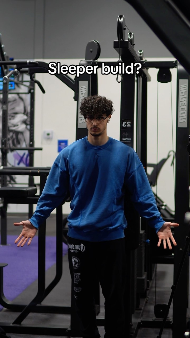 How we feeling about this one? 🦾 Follow me for more fitness tips & workouts :) 